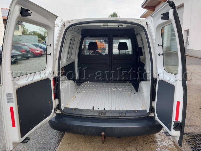 hinten mit hecktüren