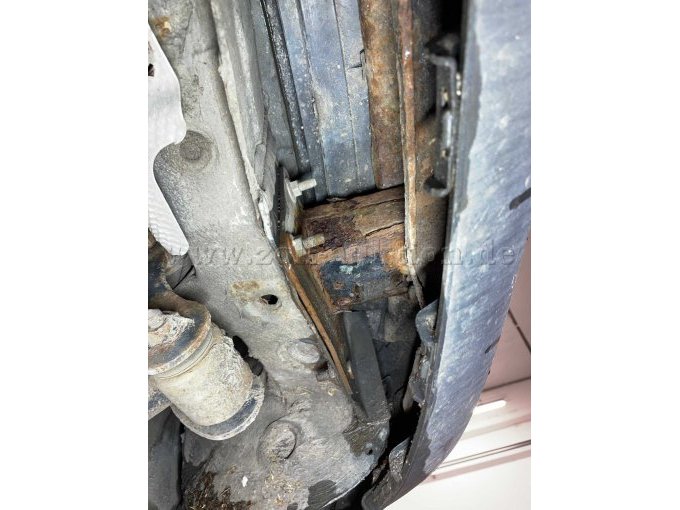 Stoßstangenträger hinten durchgerostet