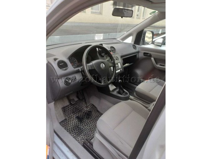 Cockpit und Innenansicht vorn