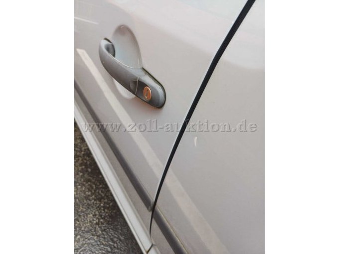 Delle Fahrerseite