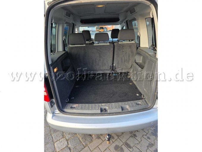 Kofferraum geöffnet