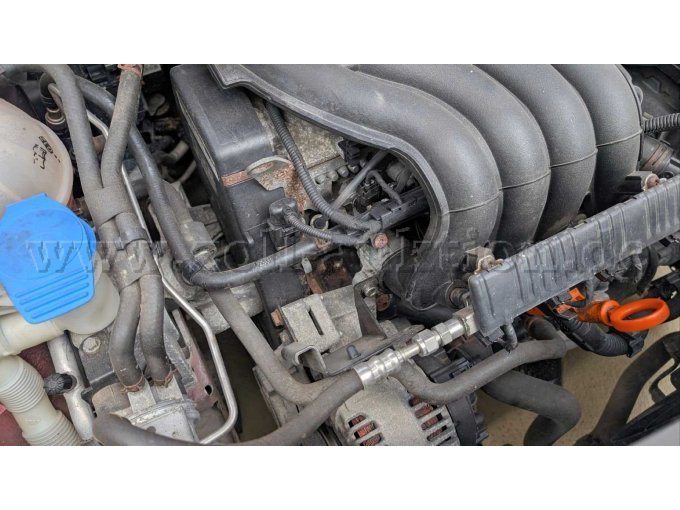 Ansicht Motorraum schräg