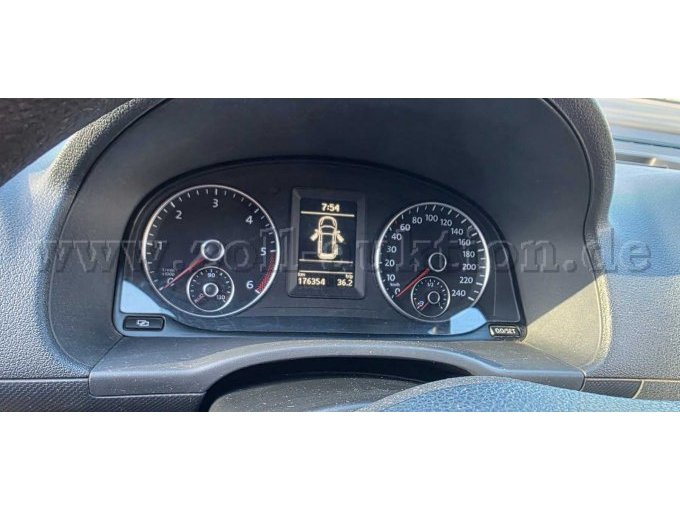 Ansicht Cockpit mit Kilometerstand