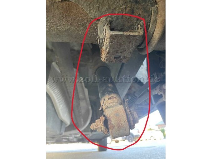 Schaden Stoßdämpfer, Achse