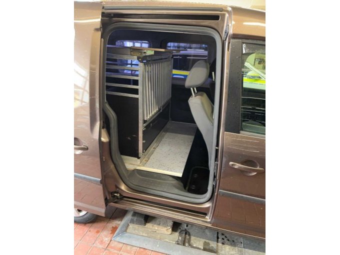 Fahrgastraum hinten 1