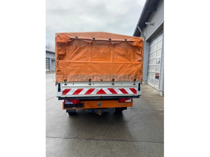 VW Crafter, von hinten, Plane geschlossen