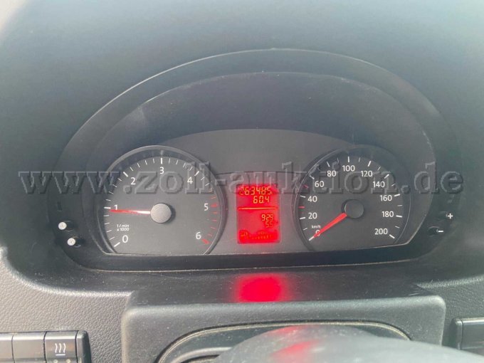 VW Crafter, Fahrerdisplay mit km-Standsanzeige