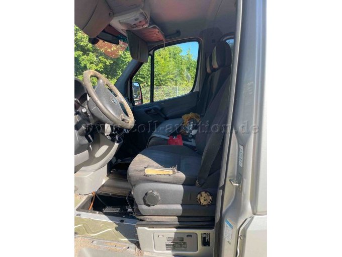 VW Crafter - Innenansicht Fahrerseite vorne