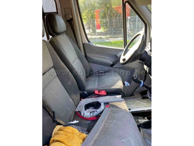 VW Crafter - Innenansicht Beifahrersitz rechts