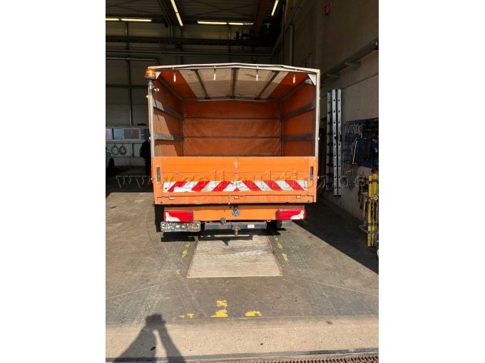 1 VW Crafter Doppelkabine mit Gerätekasten, Dreiseitenkipper und Planenverdeck – foto 4 – kavel bij Zoll-Auktion, Flensburg