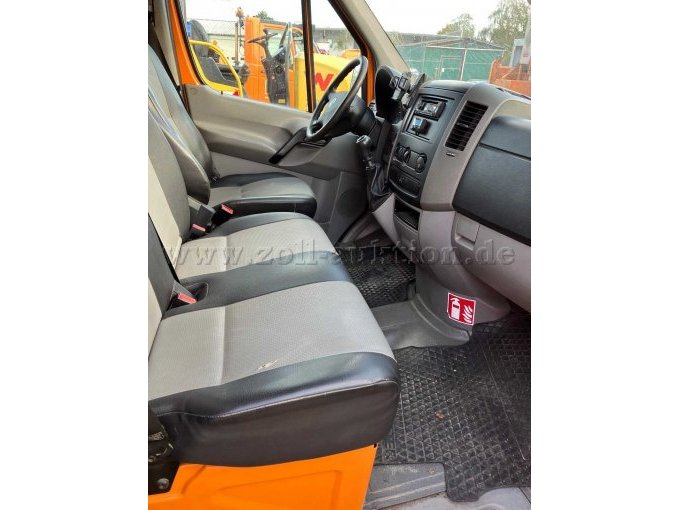 1 VW Crafter Doppelkabine mit Gerätekasten, Dreiseitenkipper und Planenverdeck – foto 9 – kavel bij Zoll-Auktion, Flensburg