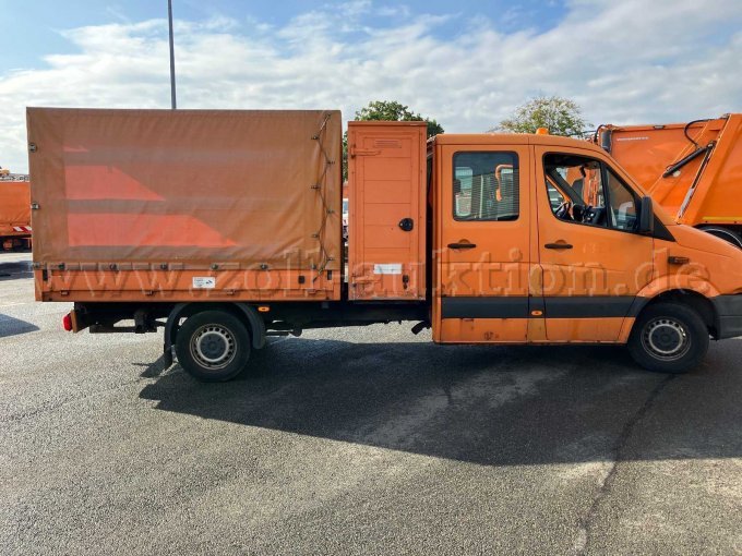 1 VW Crafter Doppelkabine mit Gerätekasten, Dreiseitenkipper und Planenverdeck – foto 2 – kavel bij Zoll-Auktion, Flensburg