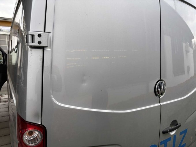 Diverse Kratzer und Dellen