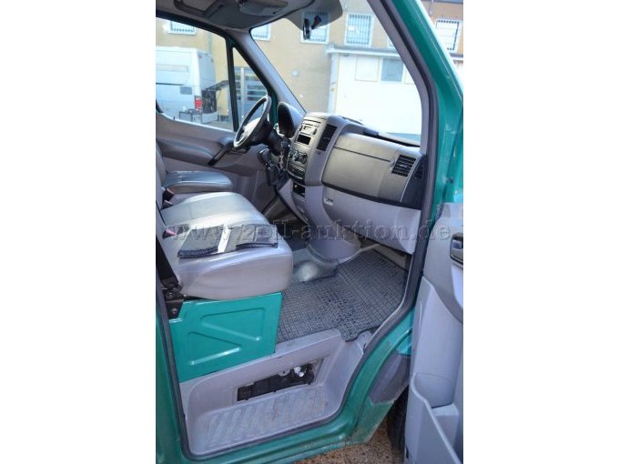 Fahrerkabine von rechts