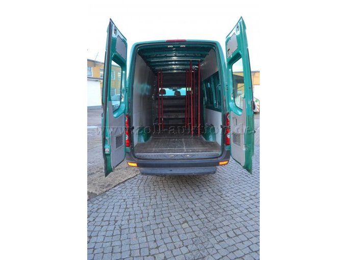 Bild von hinten Hecktüren offen