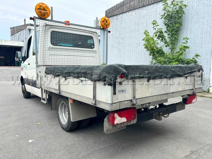 1 VW Crafter met laadbak, 5 ton maximaal toegestaan totaalgewicht – foto 5 – kavel bij Zoll-Auktion, Bielefeld