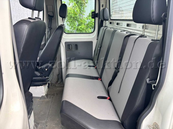 1 VW Crafter met laadbak, 5 ton maximaal toegestaan totaalgewicht – foto 10 – kavel bij Zoll-Auktion, Bielefeld