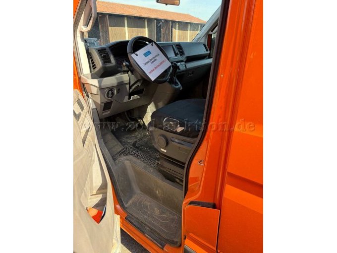 VW - Crafter - Einstieg Fahrertüre mit Sitzbeschädigung