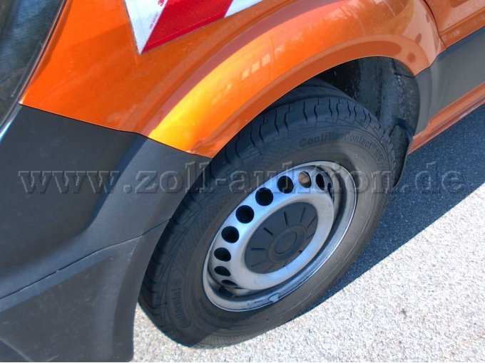 VW - Crafter - Beschädigung Kotflügel vorne links