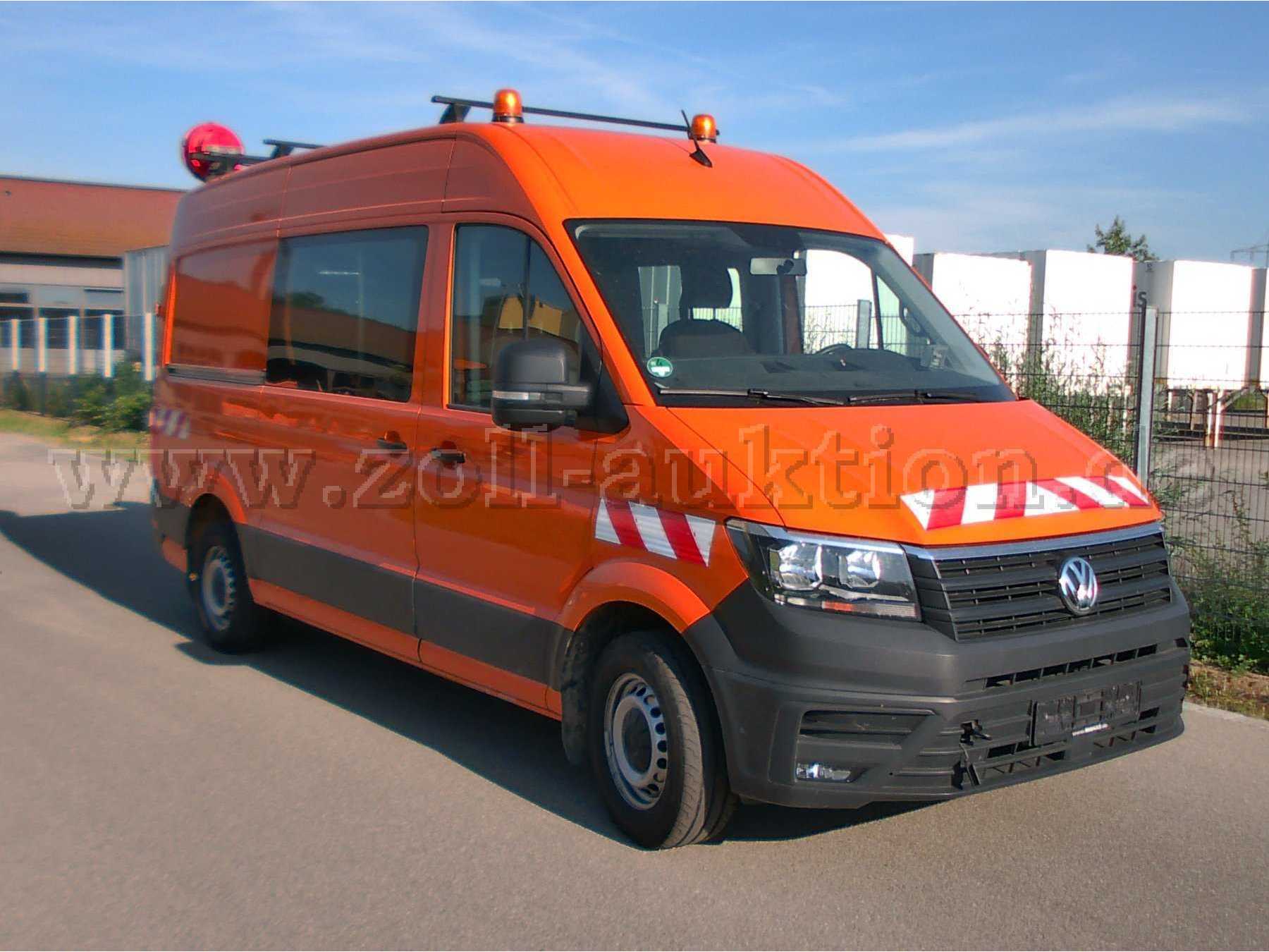 VW - Crafter - von rechts vorne