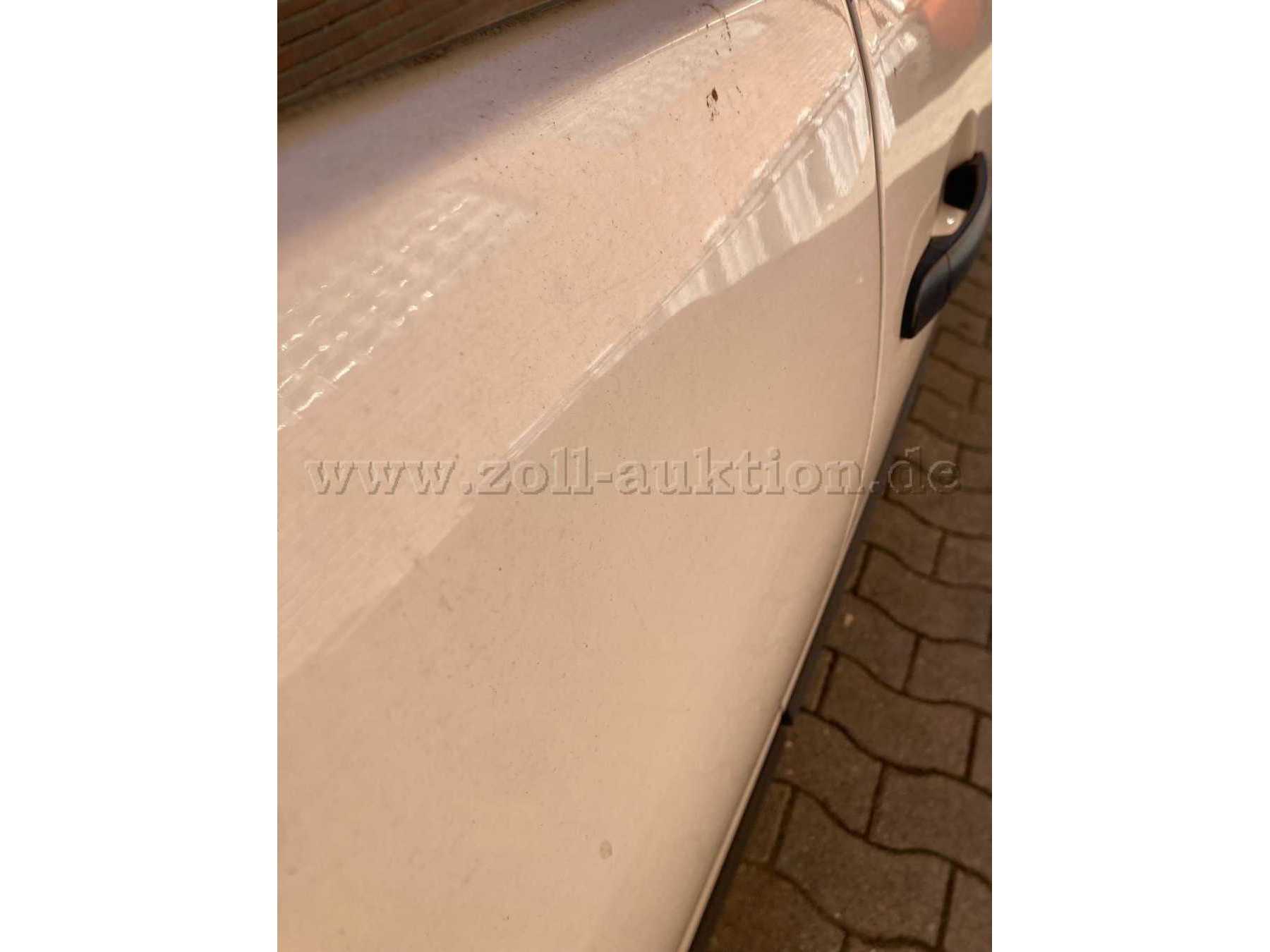 Delle hinten rechts außen