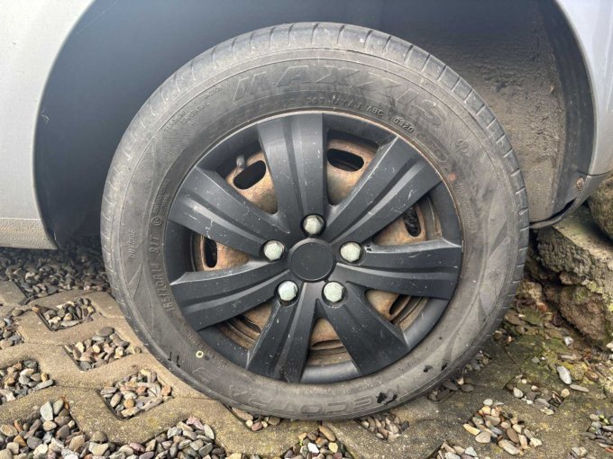 Sommerreifen auf Stahlfelgen