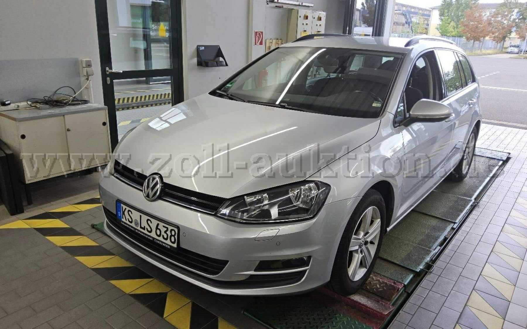 Zoll-Auktion - 1 VW Golf 1.6 Diesel Comfortline (ID 984551)
