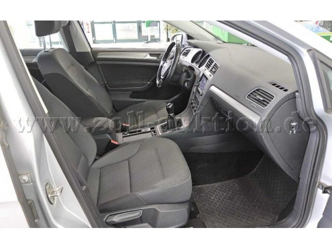 1 VW Golf 1.6 diesel Comfortline – foto 3 – kavel bij Zoll-Auktion, Hoppegarten