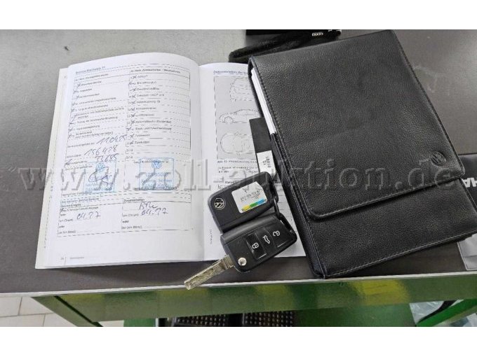 1 VW Golf 1.6 diesel Comfortline – foto 5 – kavel bij Zoll-Auktion, Hoppegarten