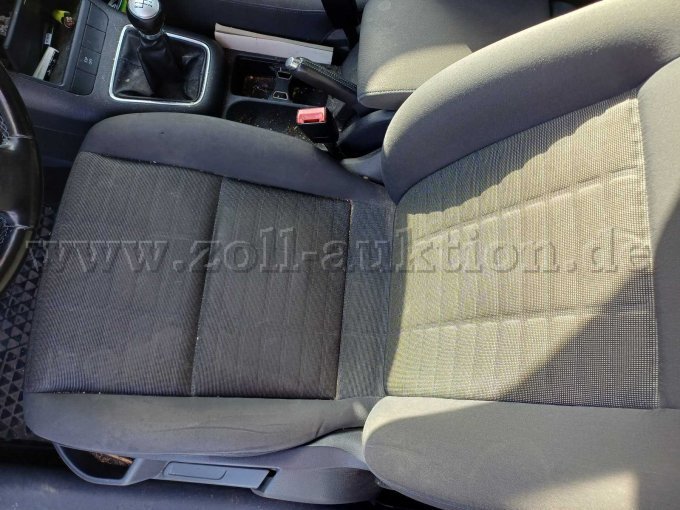 VW Golf - Fahrersitz