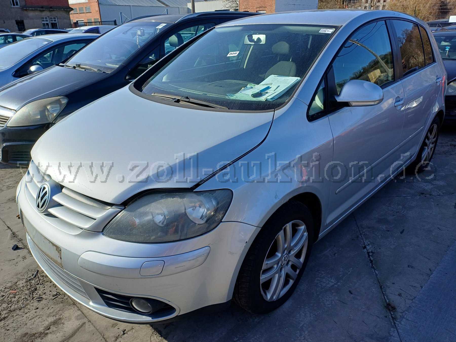 VW Golf - vorne links