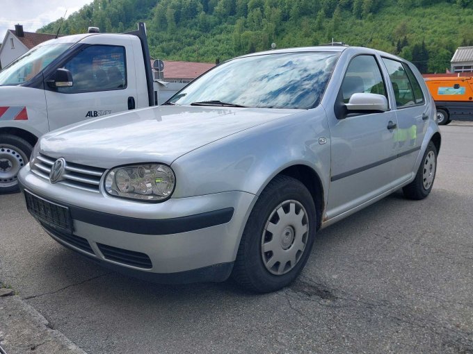 Fahrerseite vorne