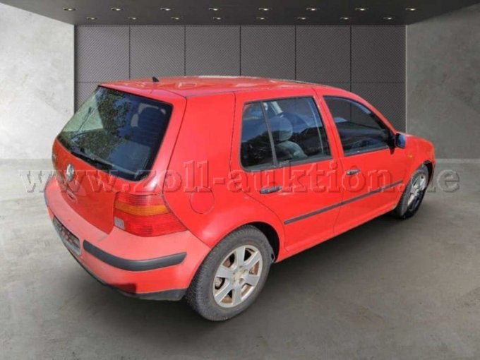 1 VW Golf IV, 5 Türer, EZ: 1998 – foto 2 – kavel bij Zoll-Auktion, Bad Eilsen