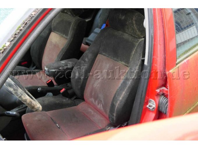 PKW Golf IV
Ansicht Innenraum Fahrer- und Beifahrerseite