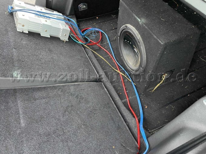 Kofferraum Subwoofer