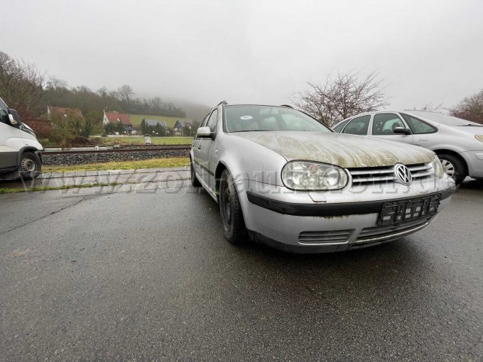 Gesamtansicht schräg von vorn links 2