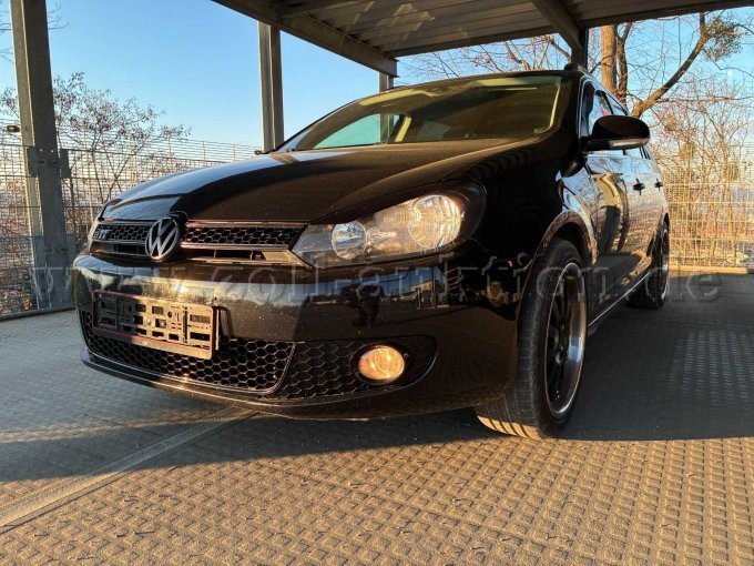 Vorderansicht rechtsseitig