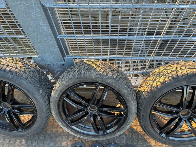 Detailansicht Ersatzräder