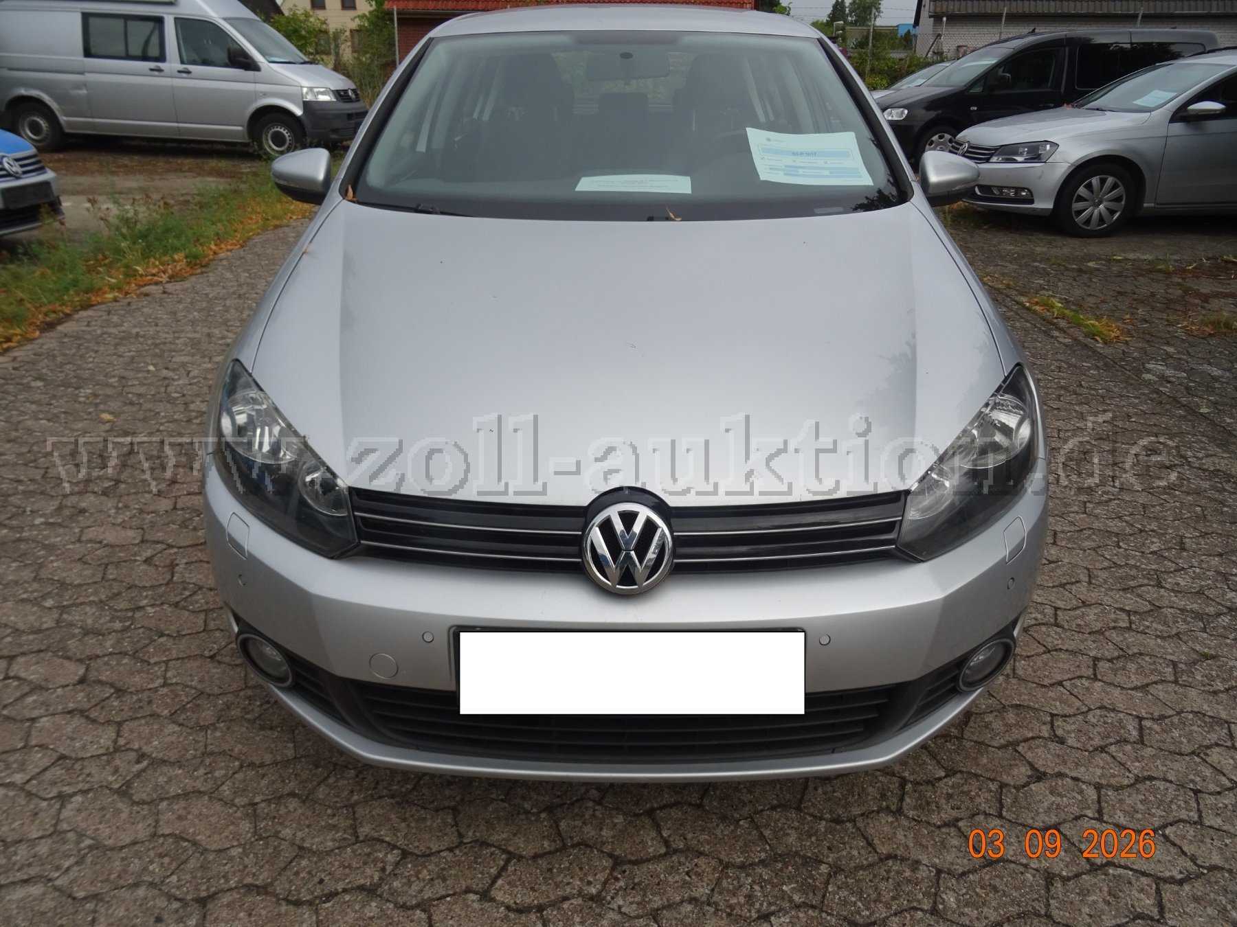 1 辆 VW Golf 轿车 (1K),发动机故障灯显示故障