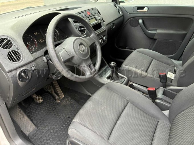VW Golf Plus - Ansicht Innenraum vorne (Flecken auf dem Sitz)