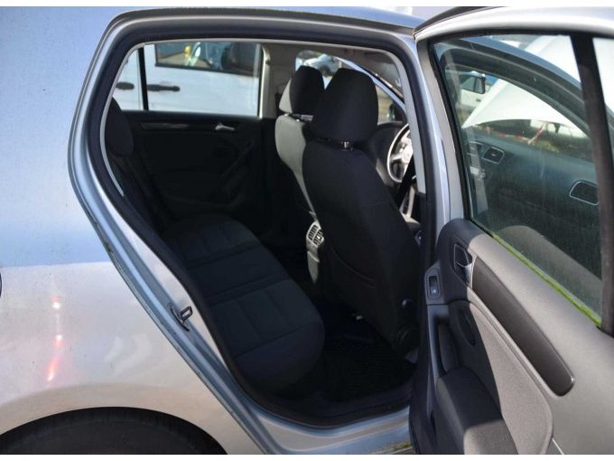 Ansicht geöffnete Tür Beifahrerseite hinten