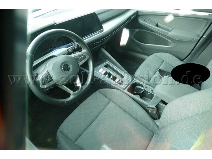 1 VW Golf VIII *Fahrschulfahrzeug* – foto 6 – kavel bij Zoll-Auktion, Wandlitz