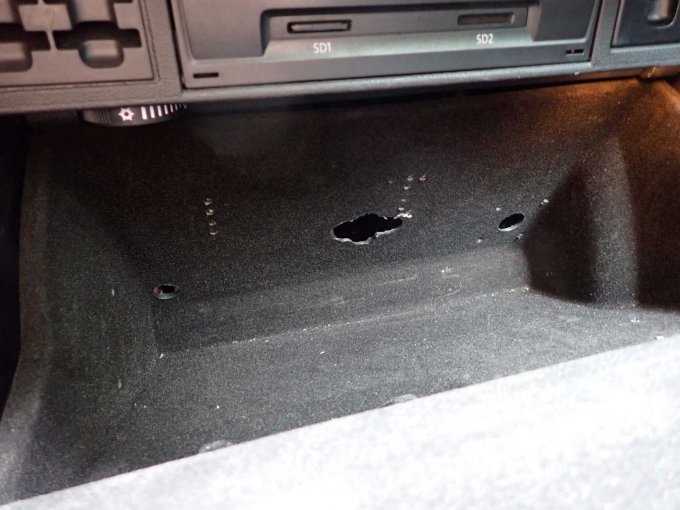 Beschädigungen Handschuhfach