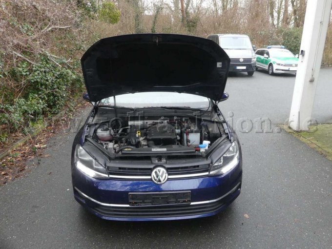 Frontansicht Motorraum