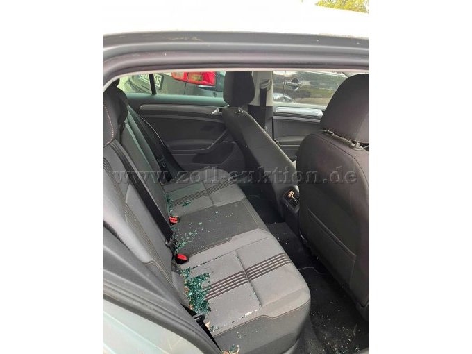 1 VW Golf VII TSI Allstar Bluemotion – foto 9 – kavel bij Zoll-Auktion, Wandlitz