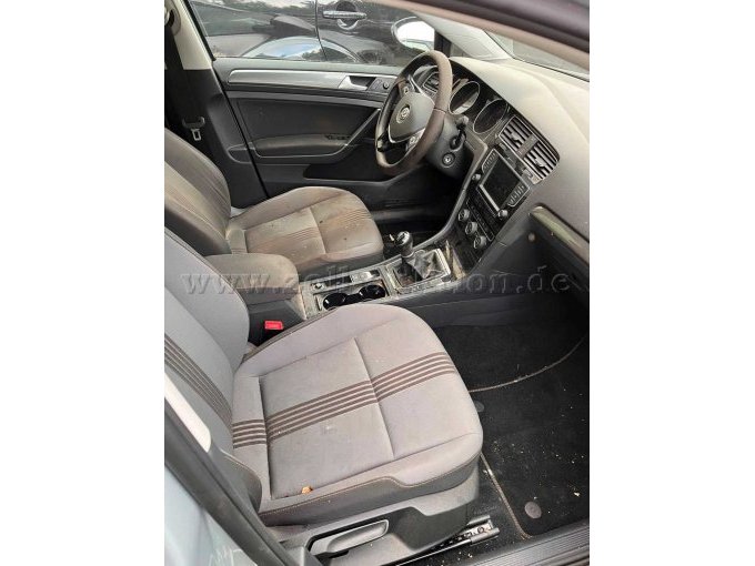 1 VW Golf VII TSI Allstar Bluemotion – foto 8 – kavel bij Zoll-Auktion, Wandlitz