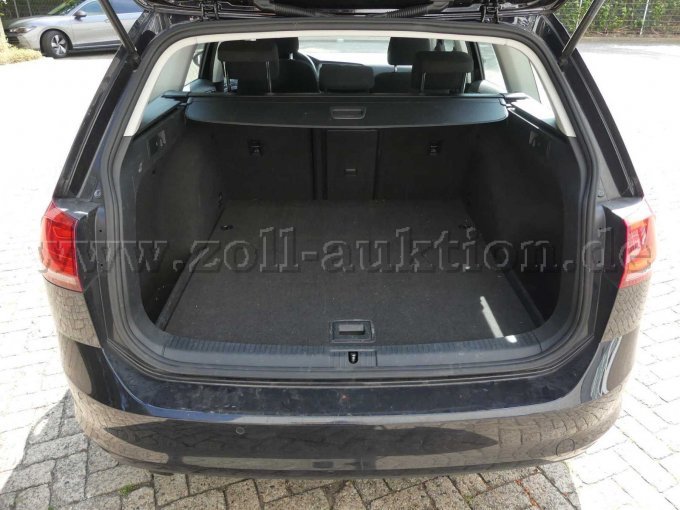 1 VW Golf VII Variant 1.6 TDI BMT Comfortline - BD16-3100 – foto 14 – kavel bij Zoll-Auktion, Bremen