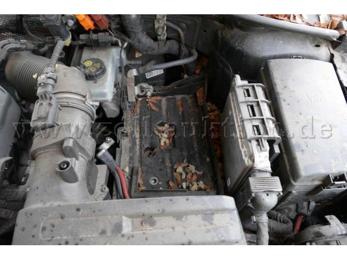 1 VW Golf VI TDI stationwagen Bluemotion – foto 6 – kavel bij Zoll-Auktion, Wandlitz
