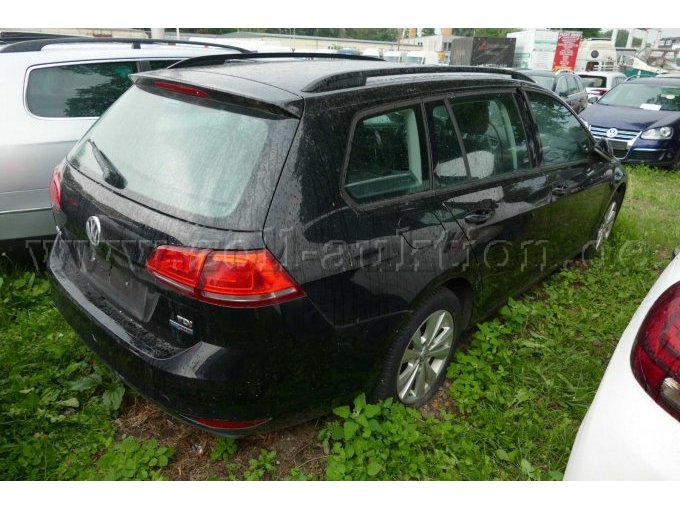 1 VW Golf VI TDI stationwagen Bluemotion – foto 3 – kavel bij Zoll-Auktion, Wandlitz