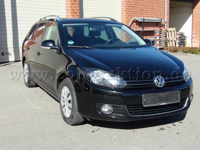 Vorderansicht und rechte Seite